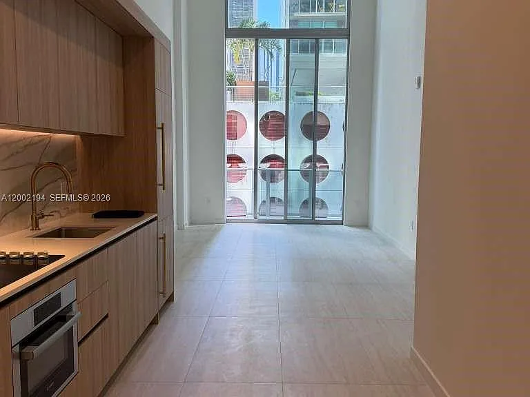 77 SE 5th St #1011 — Photo 2