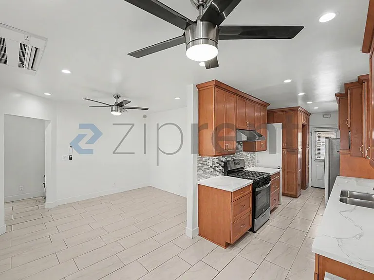 1067 W 83rd St — Photo 10