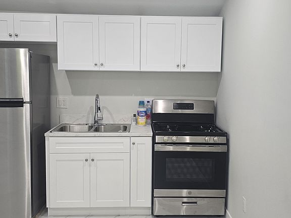 5th image of 10634 Pinyon Ave