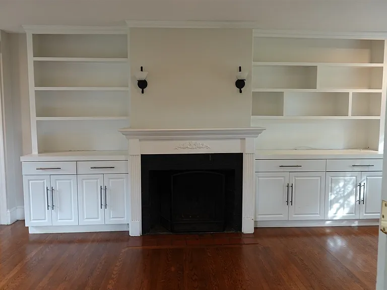 80 Center St — Photo 10