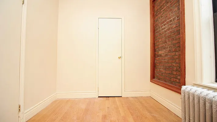 Rented by Nooklyn NYC LLC | media 11