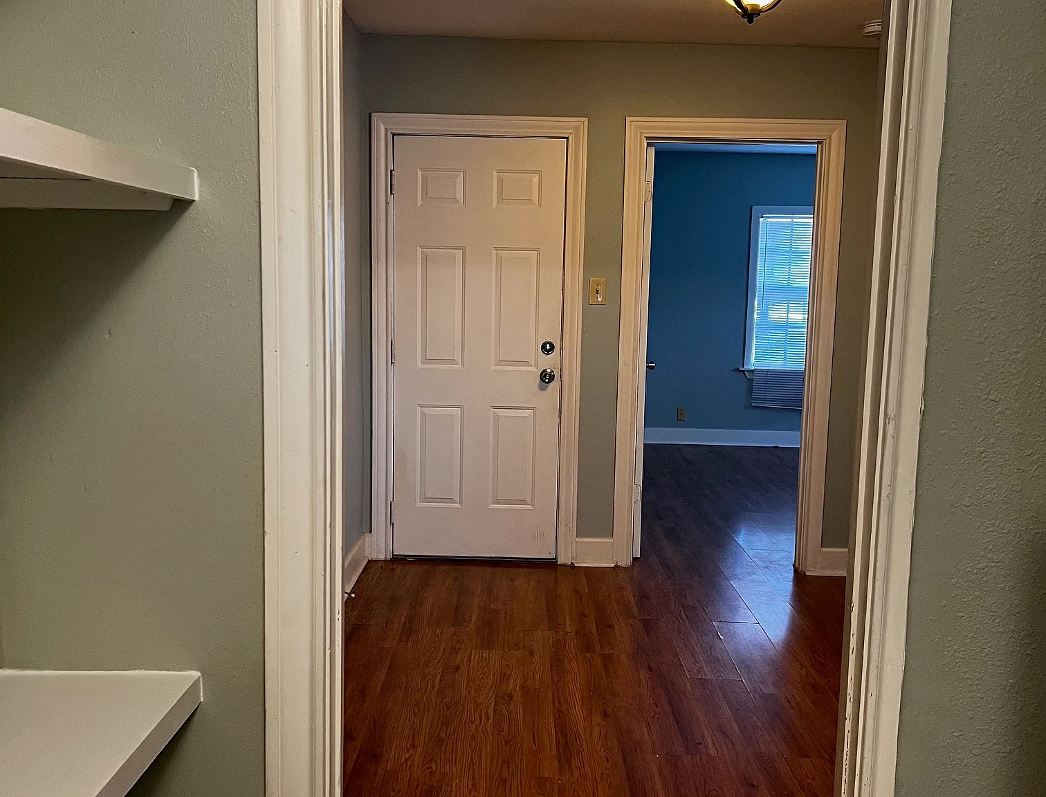 1 bed, 785 sqft, $1,049 — Photo 2