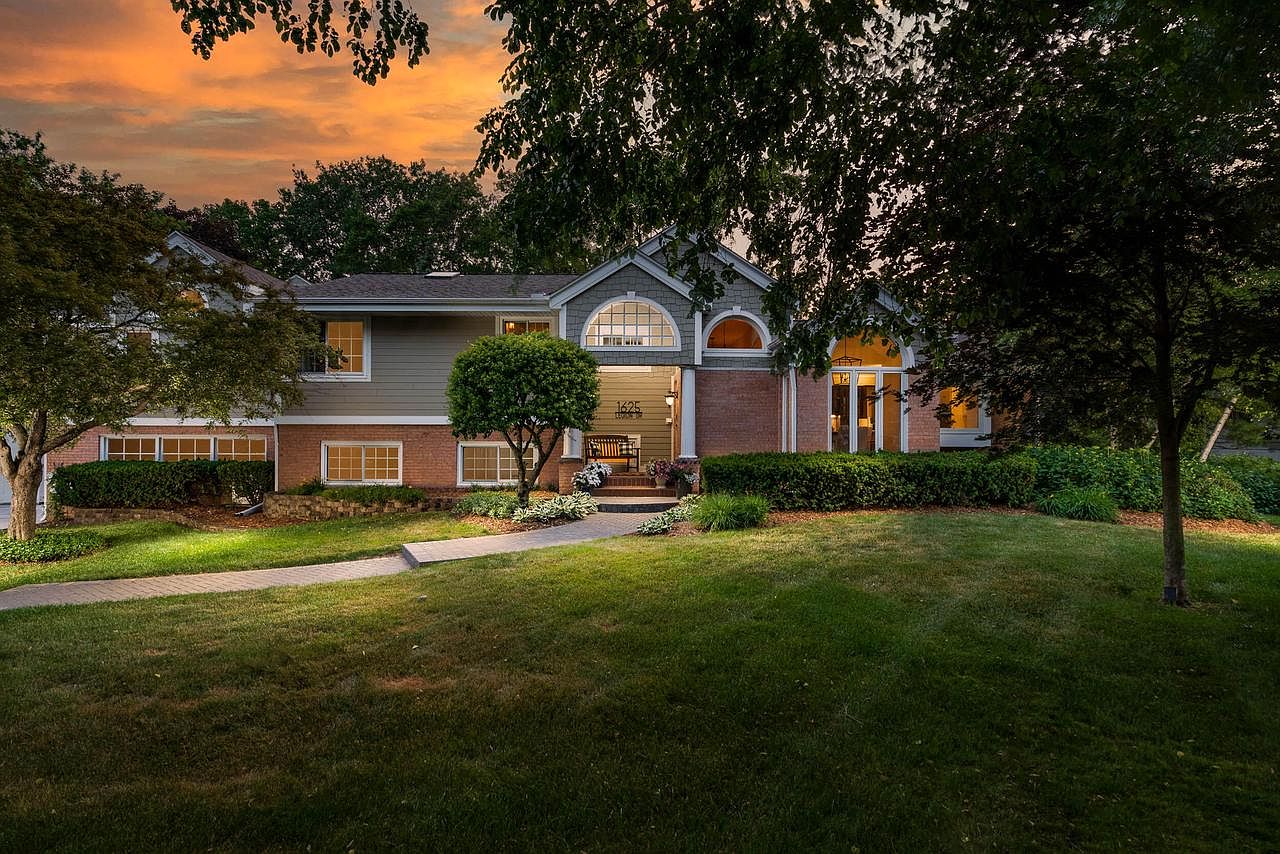 1625 Legion DRIVE, Elm Grove, WI 53122 Zillow