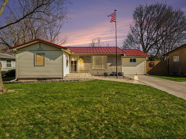 96 Central Park Dr, Coldwater, MI 49036