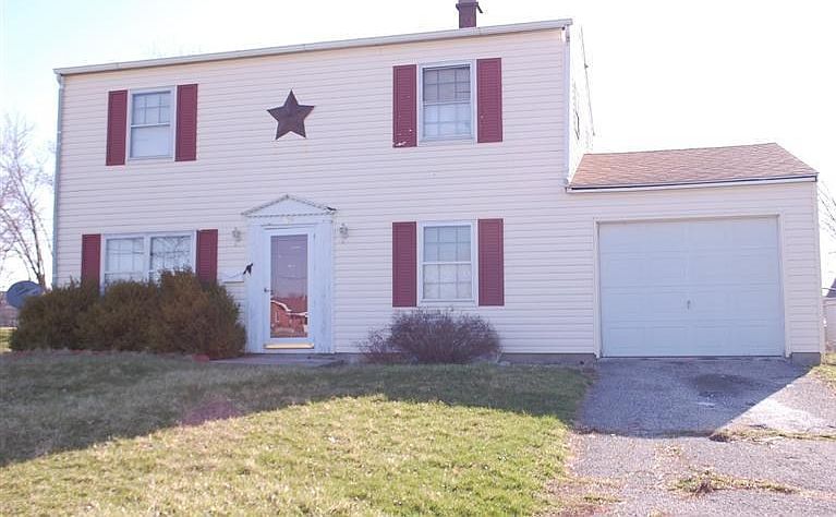 1st image of 804 McAdams Dr