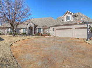 7608 E Broadway St, Broken Arrow, OK 74014