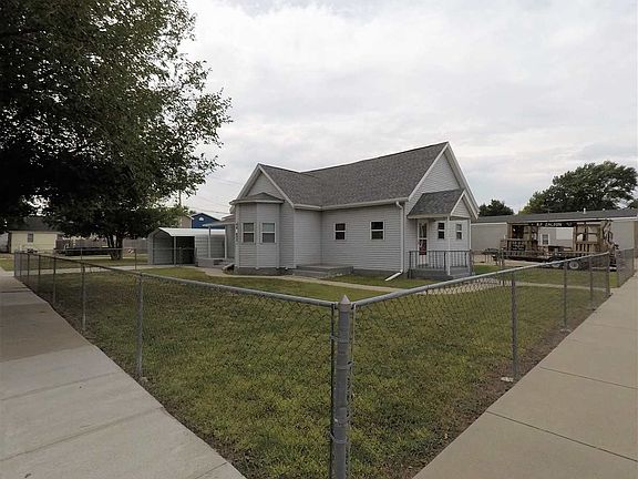 2nd image of 520 E 6th St