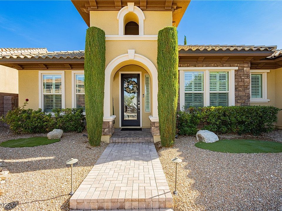 1st image of 2708 Bonaparte Ln