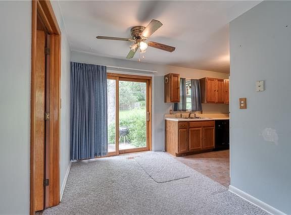 5th image of 6005 Oxford Ave