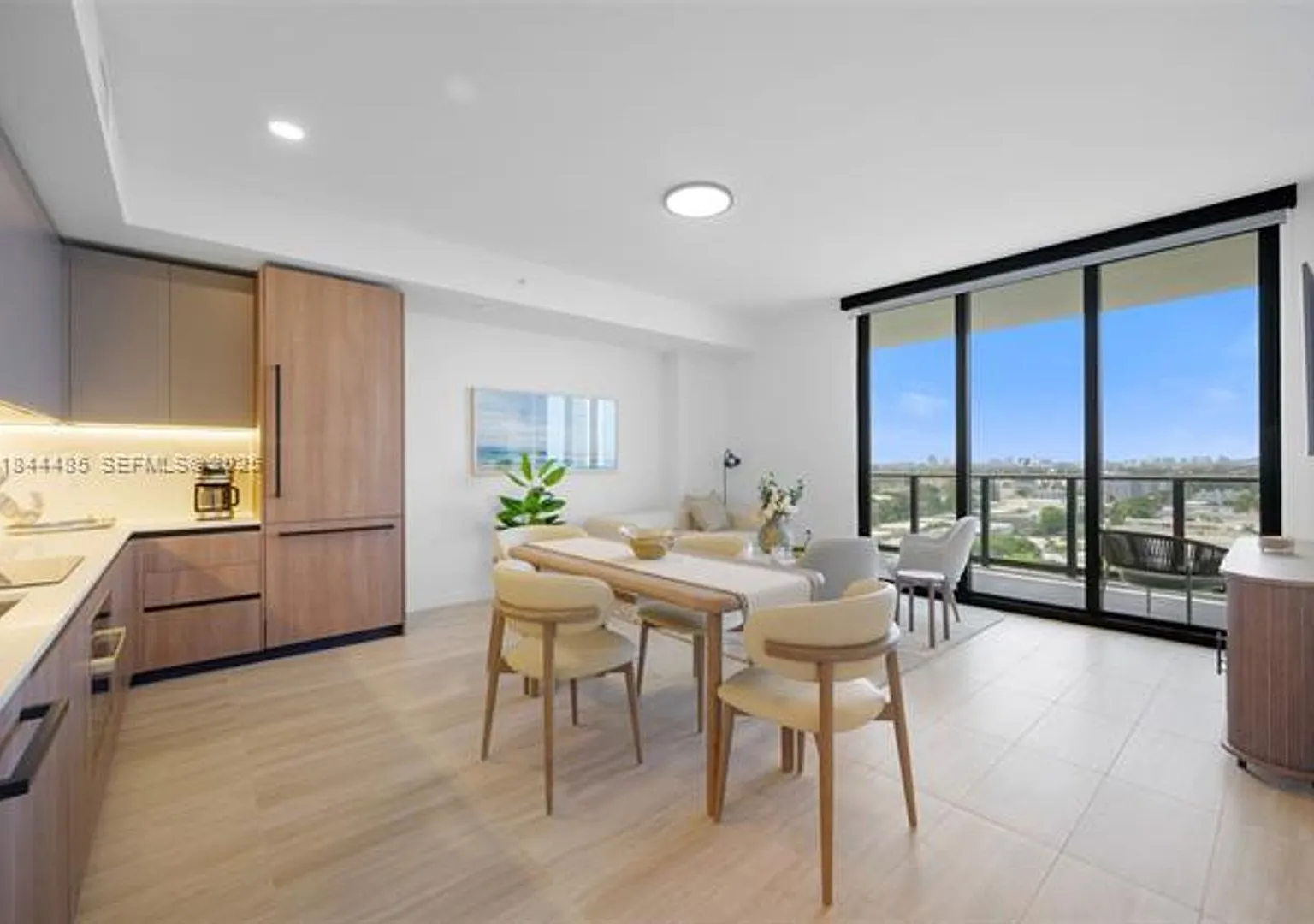 580 72nd St cu-1009, Miami Beach, FL 33141 — Photo 2