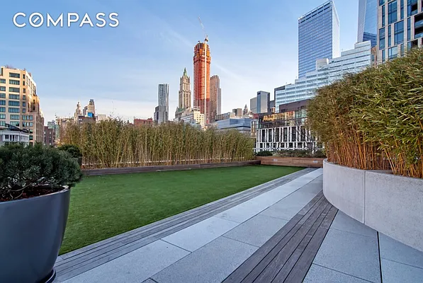 Rented by Compass | media 24