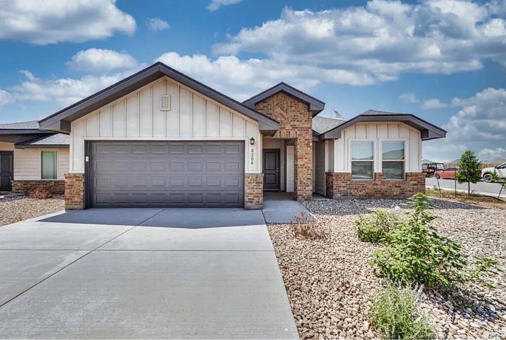 3 bed, 2.0 bath, 1616 sqft, $2,750 — Photo 1