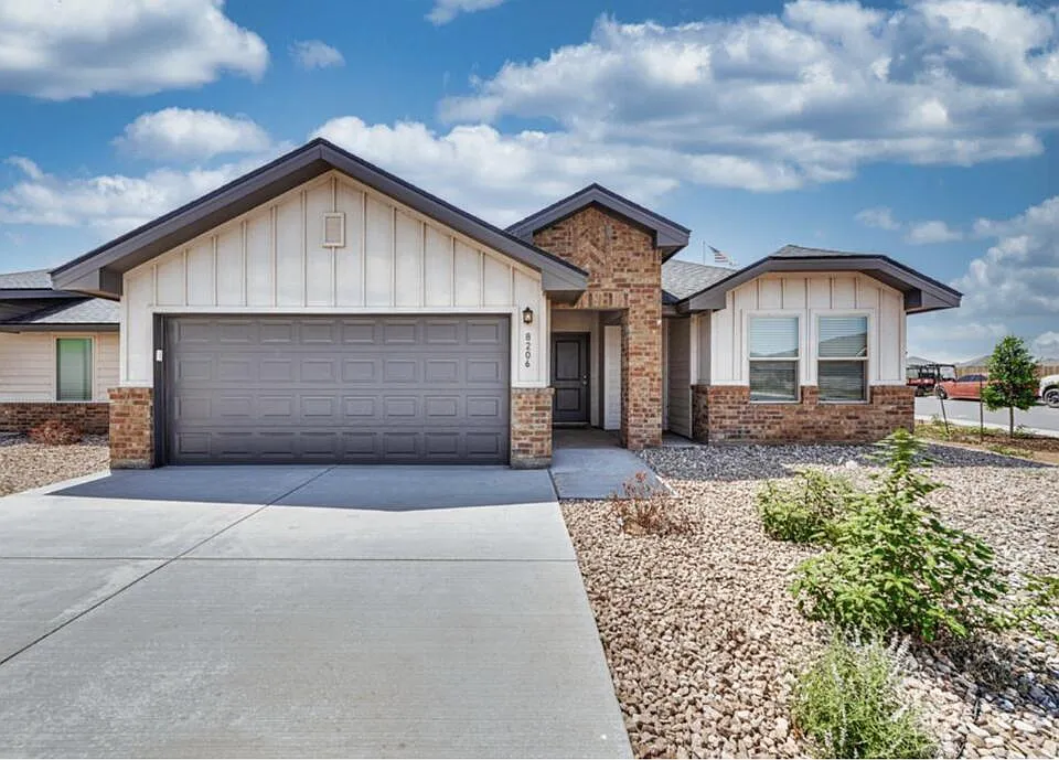 8221 E County Road 111