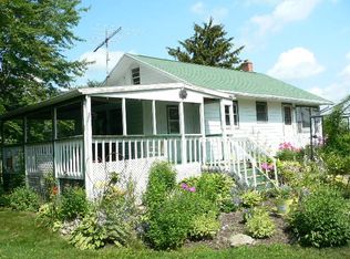 1622 Decamp Rd, Stockbridge, MI 49285