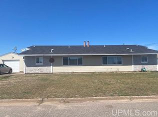 605 Valkyrie St, Gwinn, MI 49841