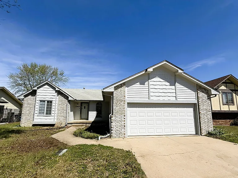 13932 E Lockmoor Cir — Photo 6