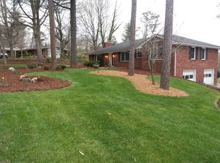 33 Briarwood Rd, Asheville, NC 28804