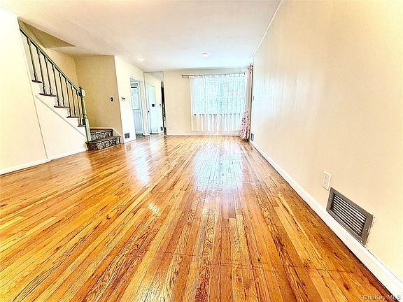 3rd image of 67-20 Bell Boulevard