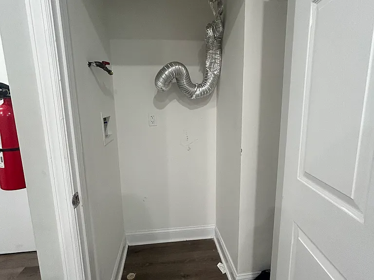 60 Carroll St #204 — Photo 10