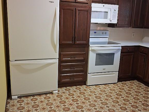 4th image of 4003 Southlake Cir
