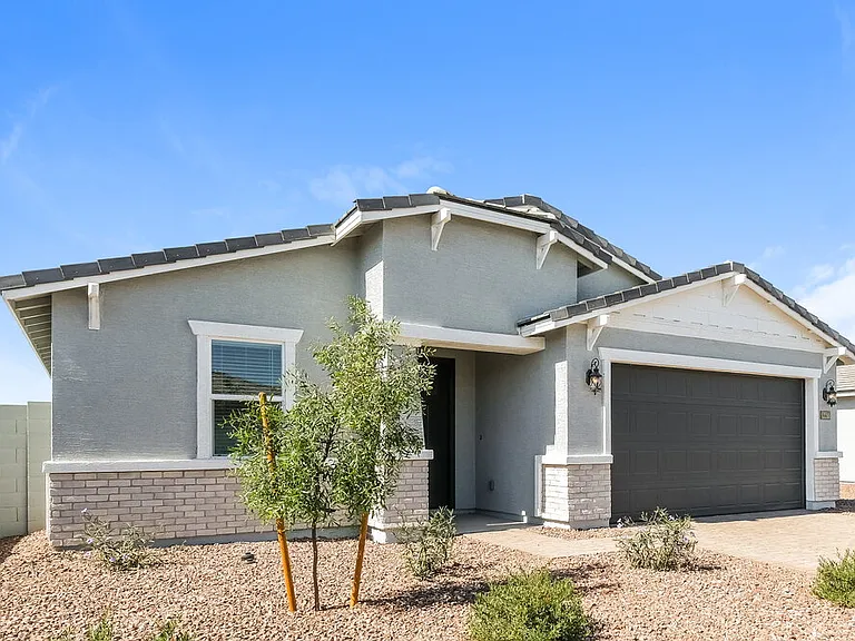 24477 W Grove St — Photo 3
