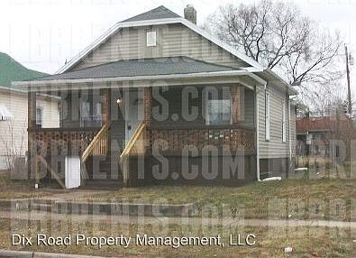 2nd image of 805 17th Ave
