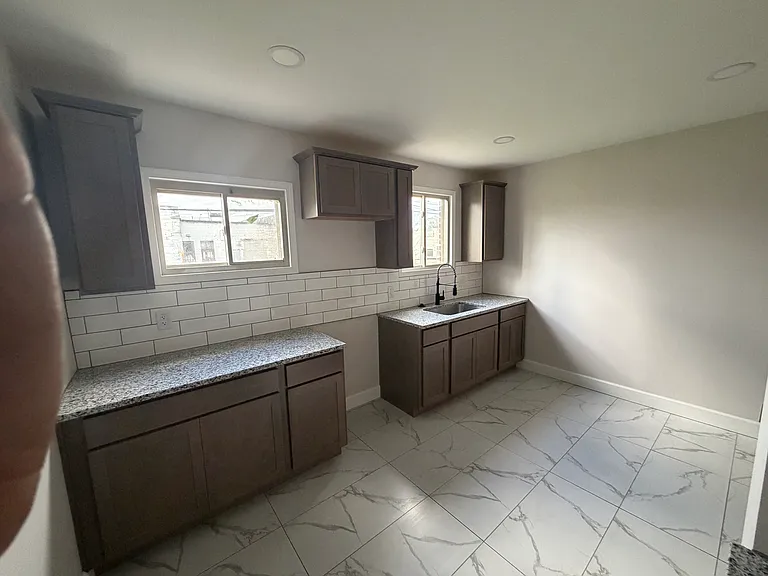 16931 Prairie St — Photo 7