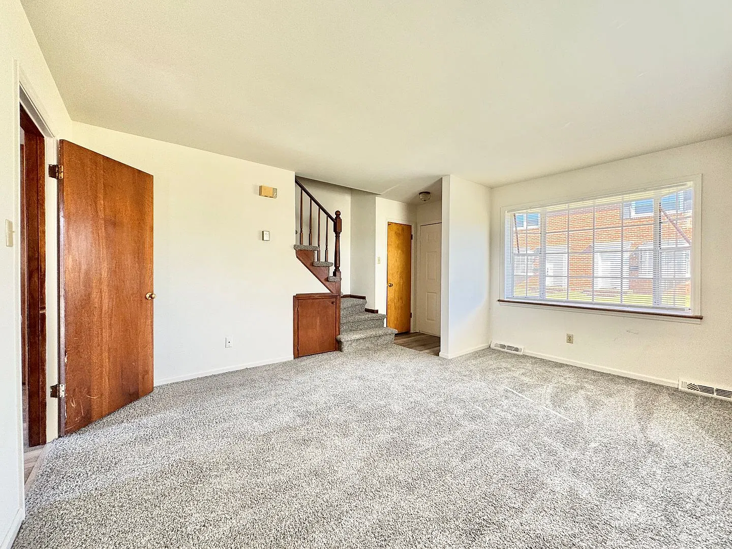 Adorable 2 Bedroom Convenient to I-29, Shopping & More! - Fall Move in Special! — Photo 3