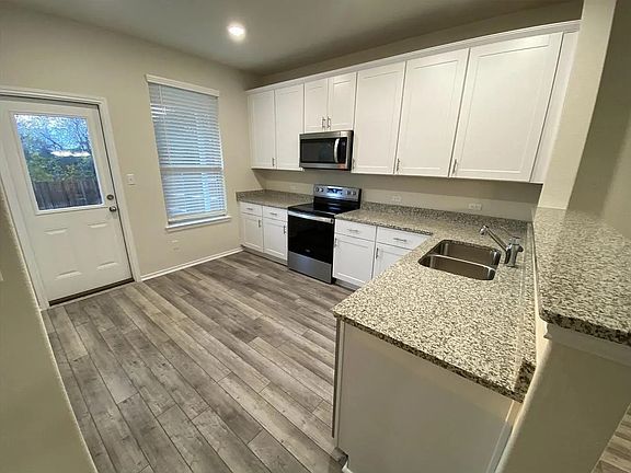 3rd image of 78 Snowy Plover Ln