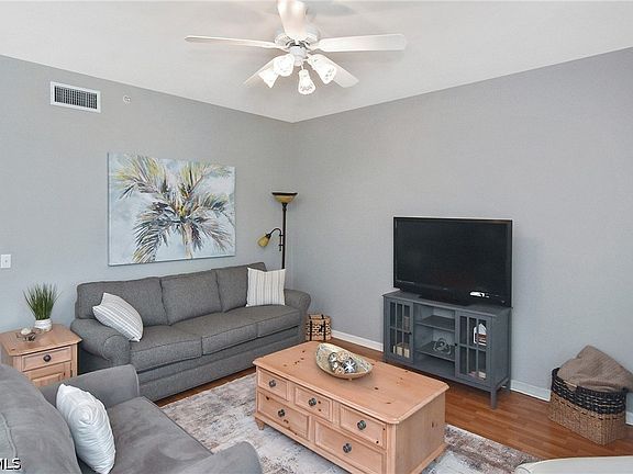 4th image of 8076 Queen Palm Ln APT 412