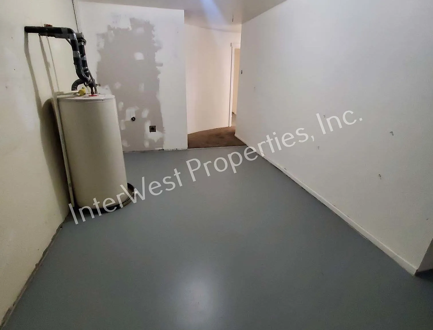 3 bed, 1850 sqft, $2,095 — Photo 4