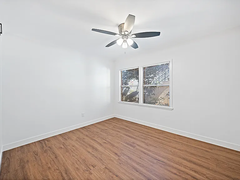 234 S Sadler Ave #234 — Photo 12