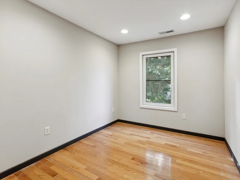 1819 Ginnodo St #CC — Photo 10