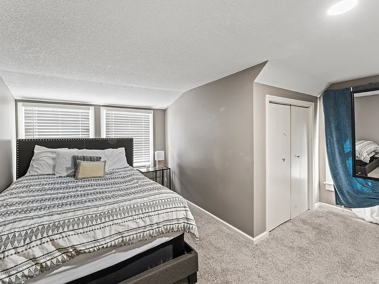343 Cambridge St — Photo 17
