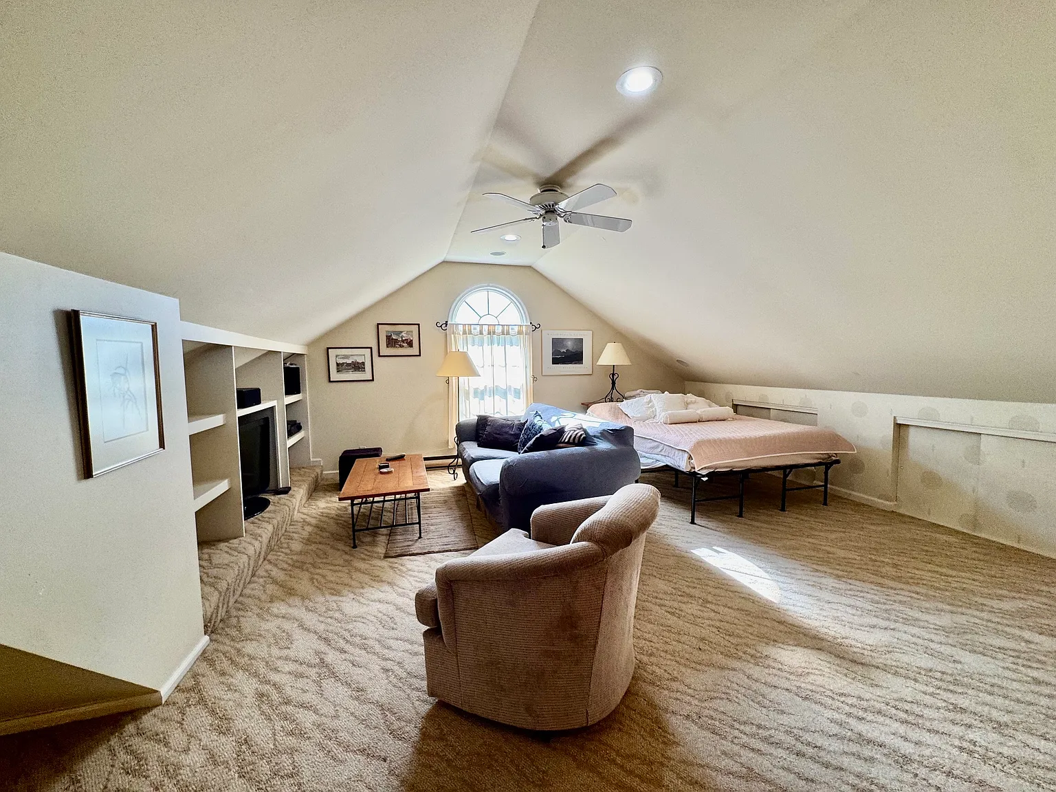 Studio, 550 sqft, $1,200 — Photo 3