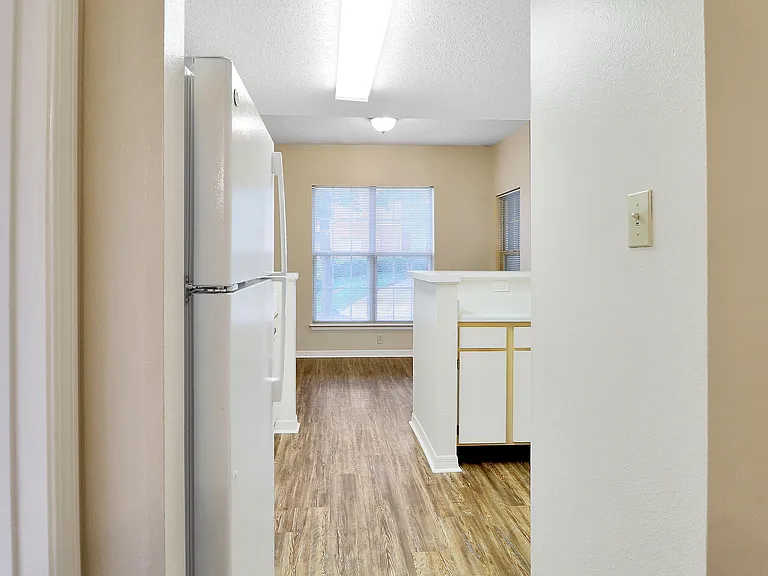 The Grove at Pleasant Valley Apartment Homes — Photo 10