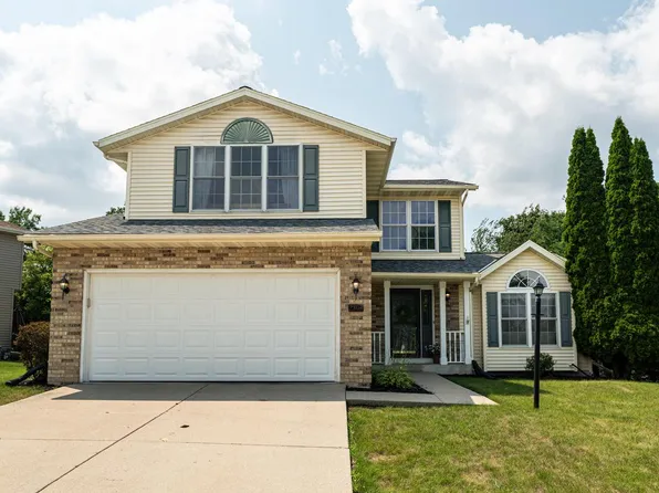 2304 Brookstone LANE, Waukesha, WI 53188