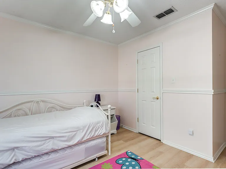 105 N Vale Ave — Photo 33