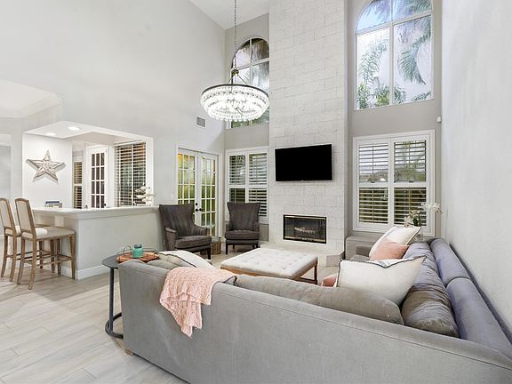 5th image of 1610 NE 1st Street #4