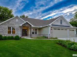 3018 W Pilgrims Way, Peoria, IL