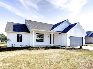 555 Cannondale Ave, Johnstown, OH 43031