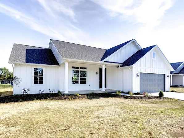 555 Cannondale Ave, Johnstown, OH 43031