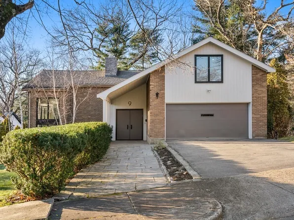 9 Newbrook Cir, Newton, MA 02467