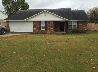 3807 Kenny Ln, Springdale, AR 72762