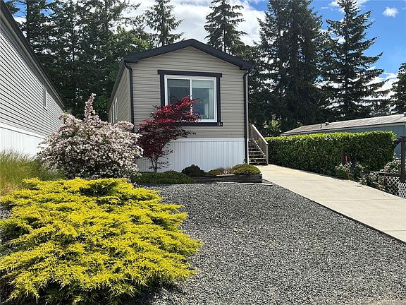 2nd image of 1160 Shellbourne Blvd #11A