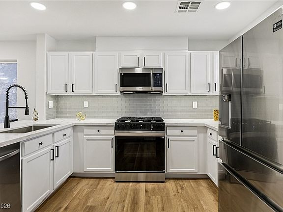 3rd image of 9085 Maycott Ave