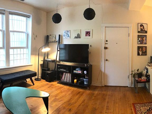 2nd image of 2141 N Western Ave APT 1R