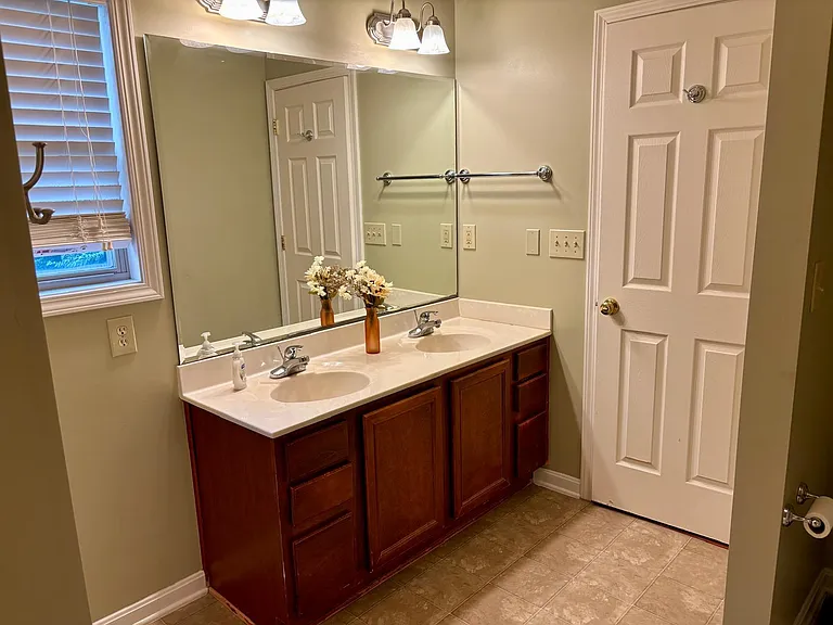 4710 Bay Cove Ct — Photo 40