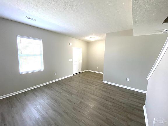 3rd image of 692 Hafton Ct