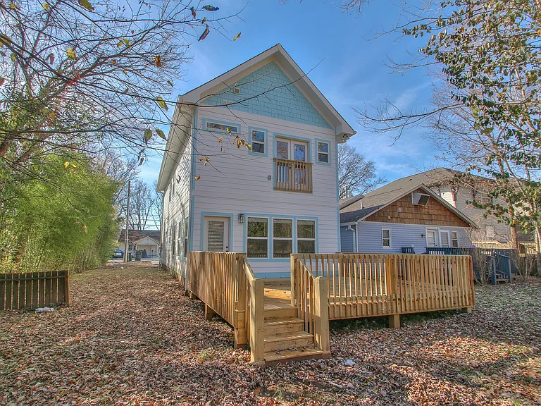 921 Spain Ave — Photo 35